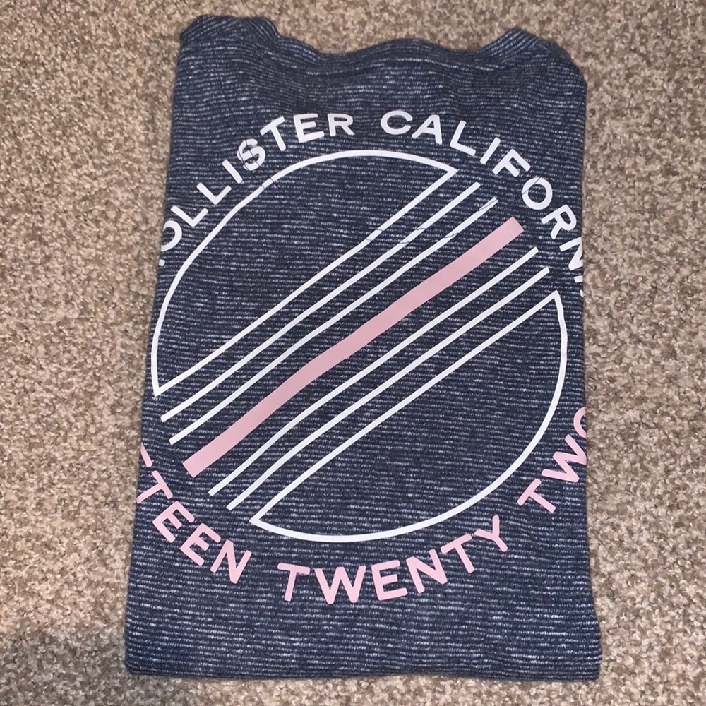 Long Sleeve Hollister Circle Design Tee (Small)